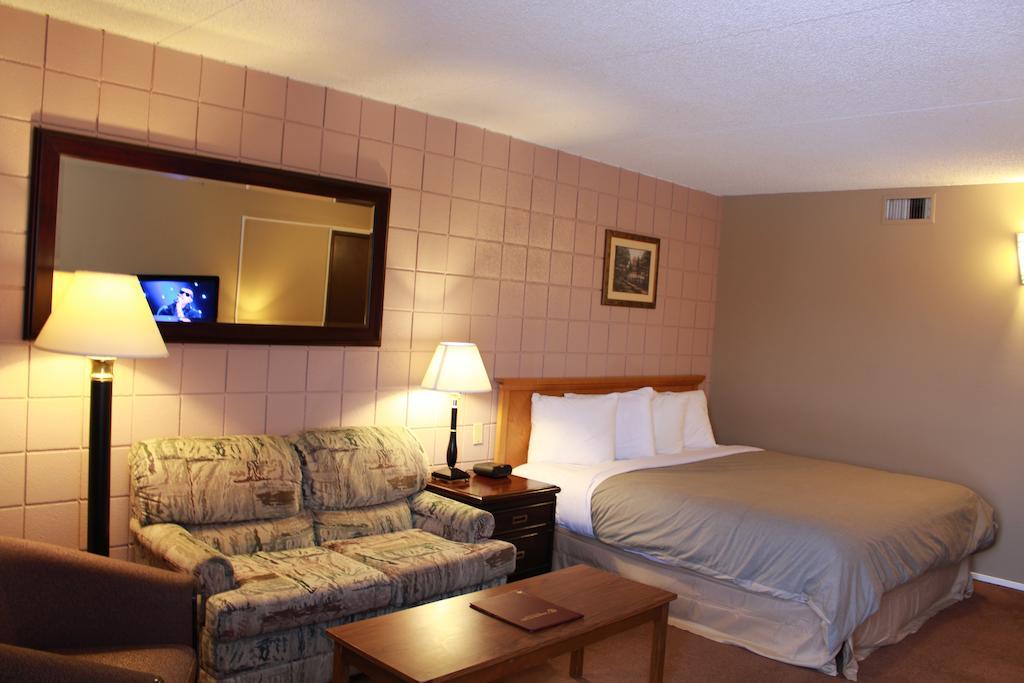 Canway Inn & Suites Dauphin Kültér fotó