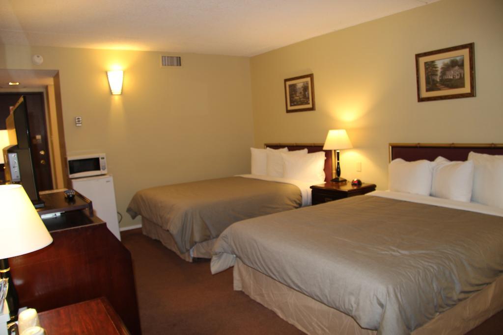 Canway Inn & Suites Dauphin Kültér fotó