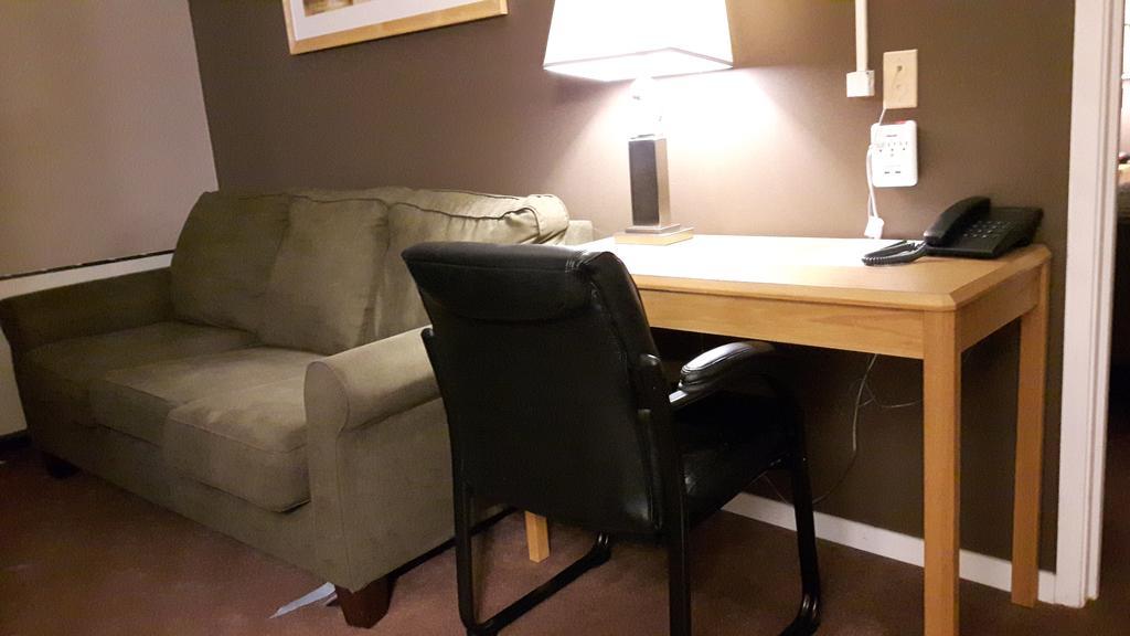 Canway Inn & Suites Dauphin Kültér fotó