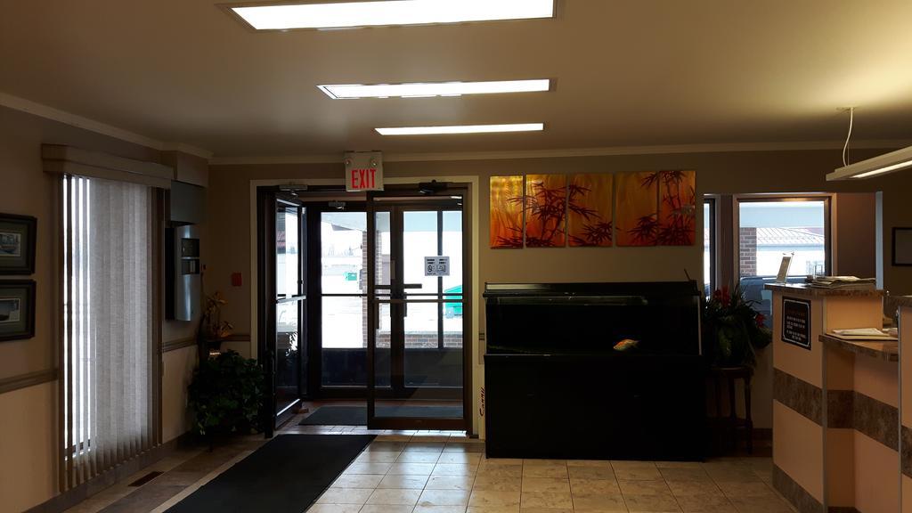 Canway Inn & Suites Dauphin Kültér fotó